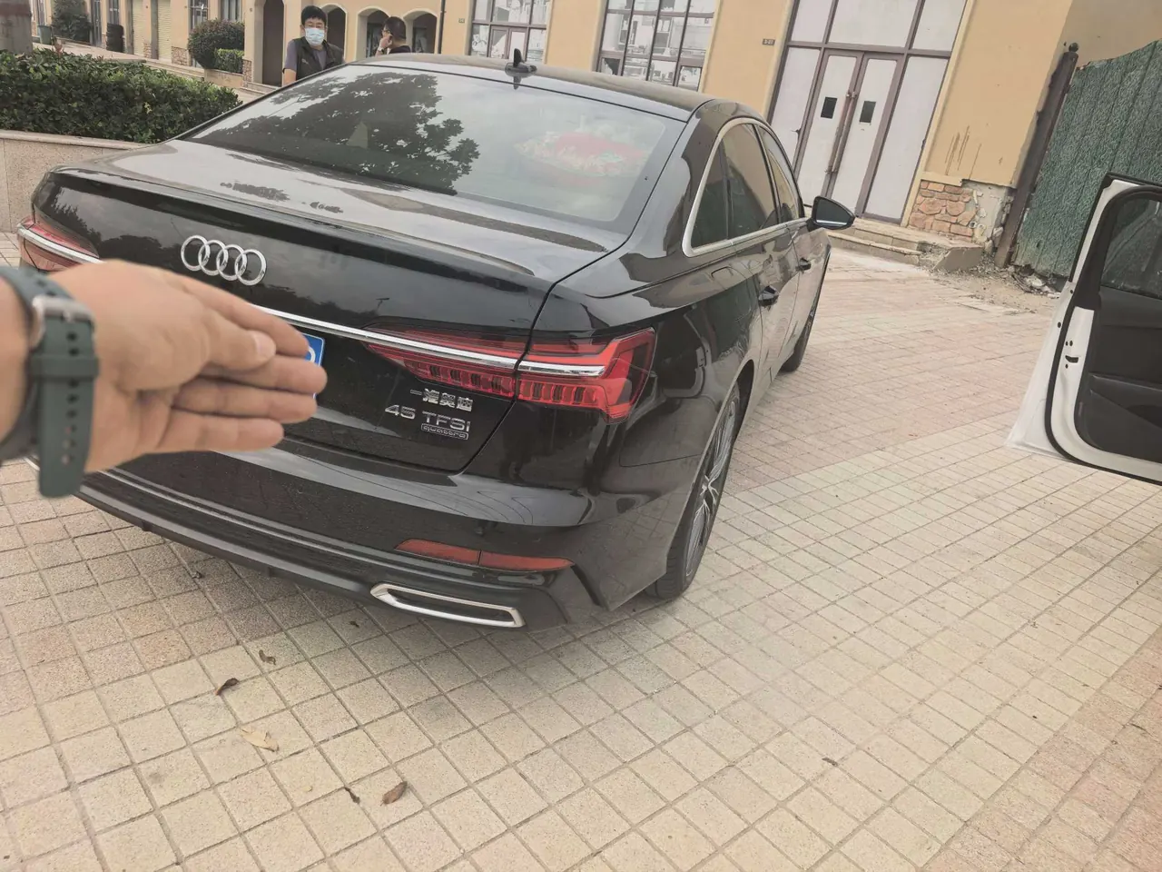 Audi 2021 A6L 2.0TFSI 45TFSI Quattro Selected Dynamic Automatic 5