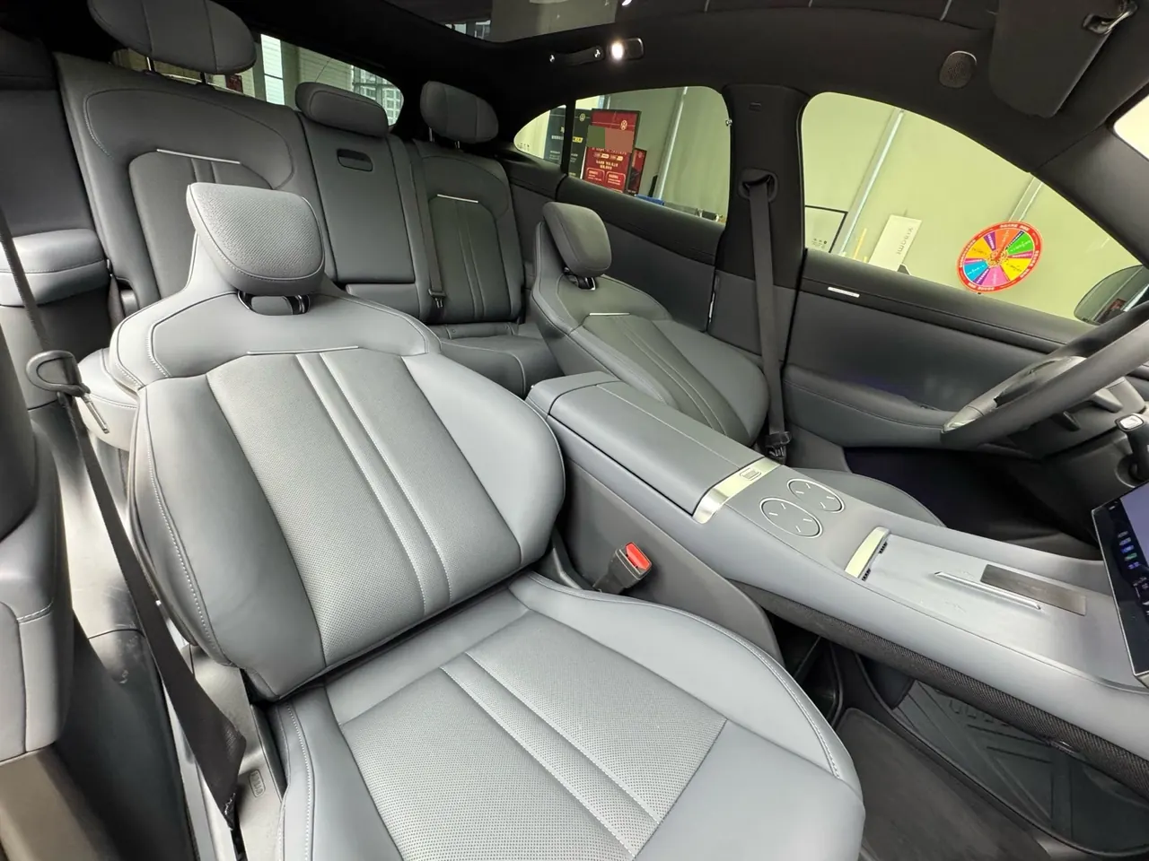 MI 2025 YU7 Long Endurance Four-wheel Drive Pro Edition Automatic Gear 10