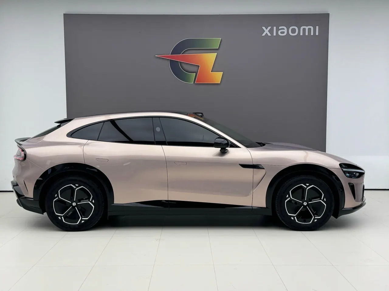 MI 2025 YU7 Long Endurance Four-wheel Drive Pro Edition Automatic Gear 5