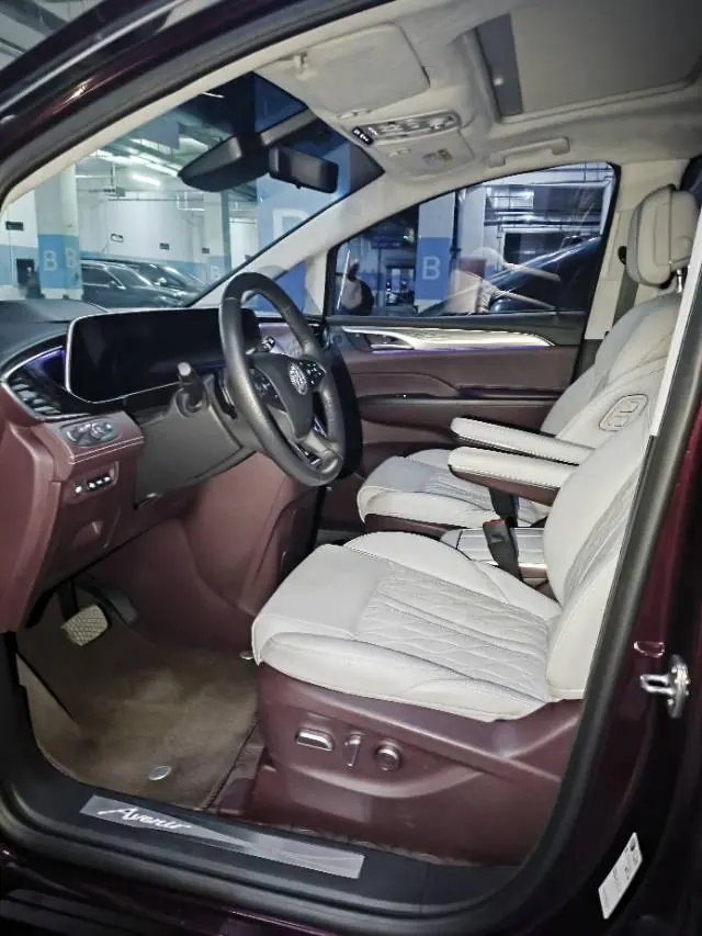 Buick 2023 GL8 Avenir 48V 2.0T Six-seat Hyun Edition Automatic Gear 4