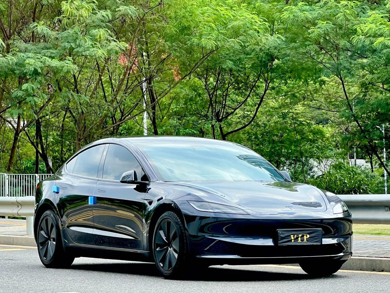 Tesla 2025 Model 3 rear-wheel drive version of automatic transmission 10