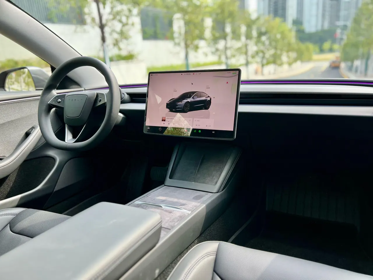 Tesla 2025 Model 3 rear-wheel drive version of automatic transmission 11