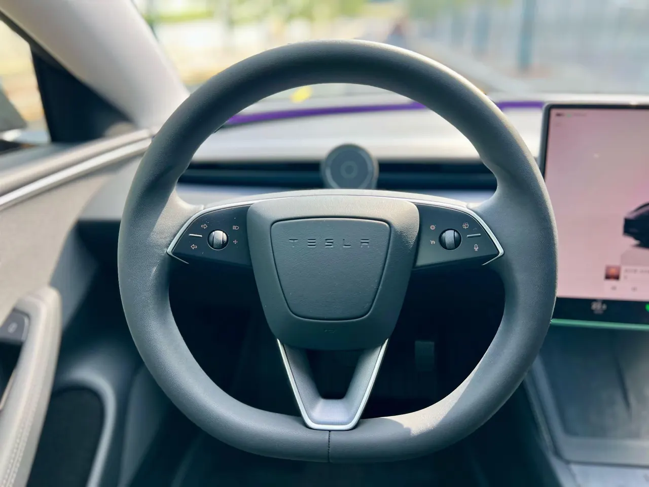 Tesla 2025 Model 3 rear-wheel drive version of automatic transmission 4