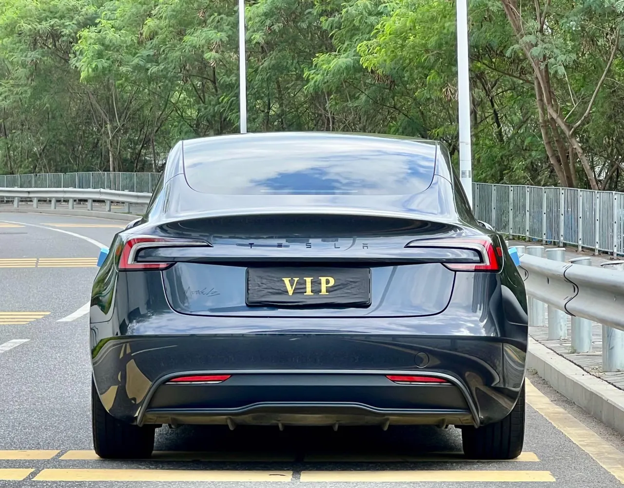 Tesla 2025 Model 3 rear-wheel drive version of automatic transmission 8