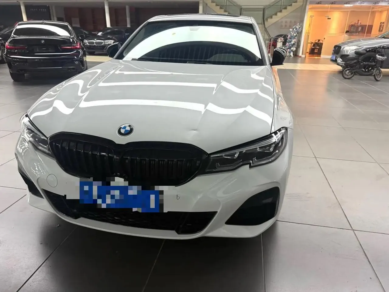 BMW 3 Series 2021 325Li 2.0T M Sports Obsidian Night Suit Automatic Gear 2