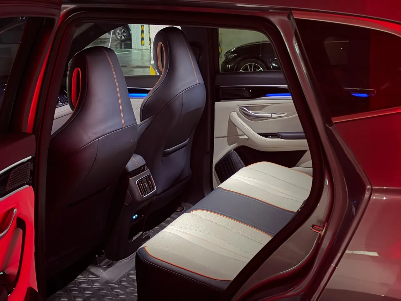 BYD Song PLUS New Energy 2022 Song PLUS DM-i 1.5 Stepless 110KM Flagship PLUS 5G Edition Automatic Gear 4