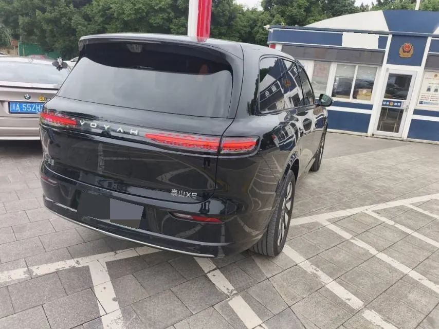 Voyah 2026 Taishan X8 PHEV 1.5T ULTRA automatic transmission 4