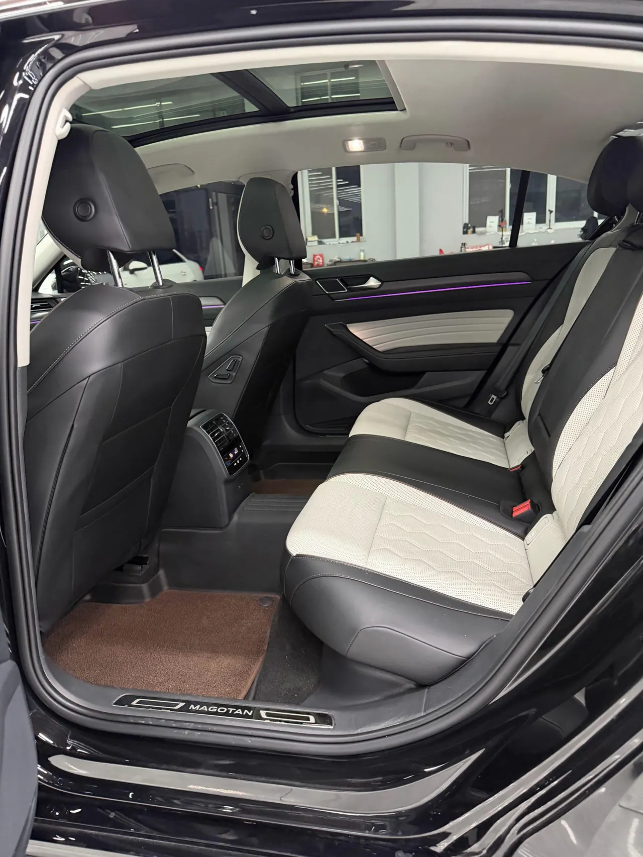 Volkswagen 2026 Magotan 2.0TSI 380TSI 30 million selected luxury automatic gear 5