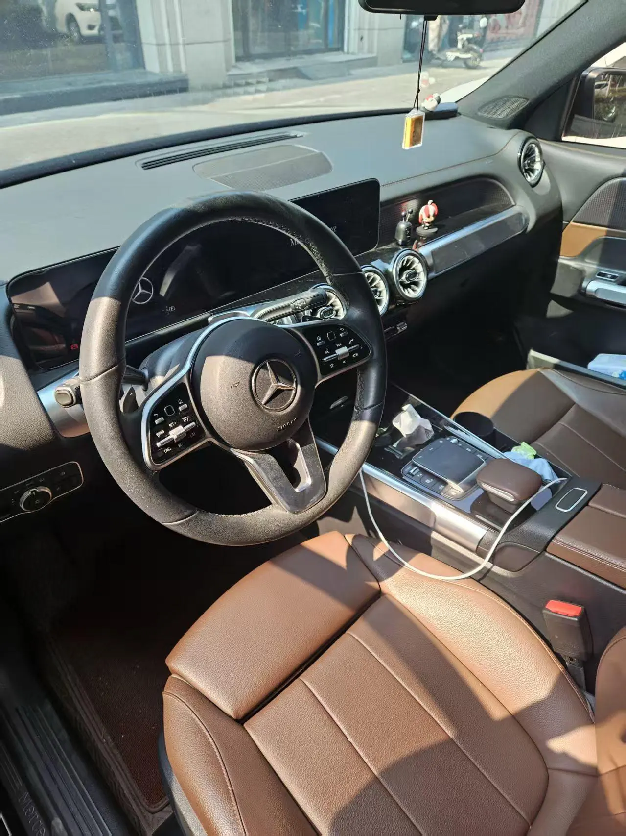 Mercedes Benz 2023 GLB 220 2.0T Dynamic Automatic 3