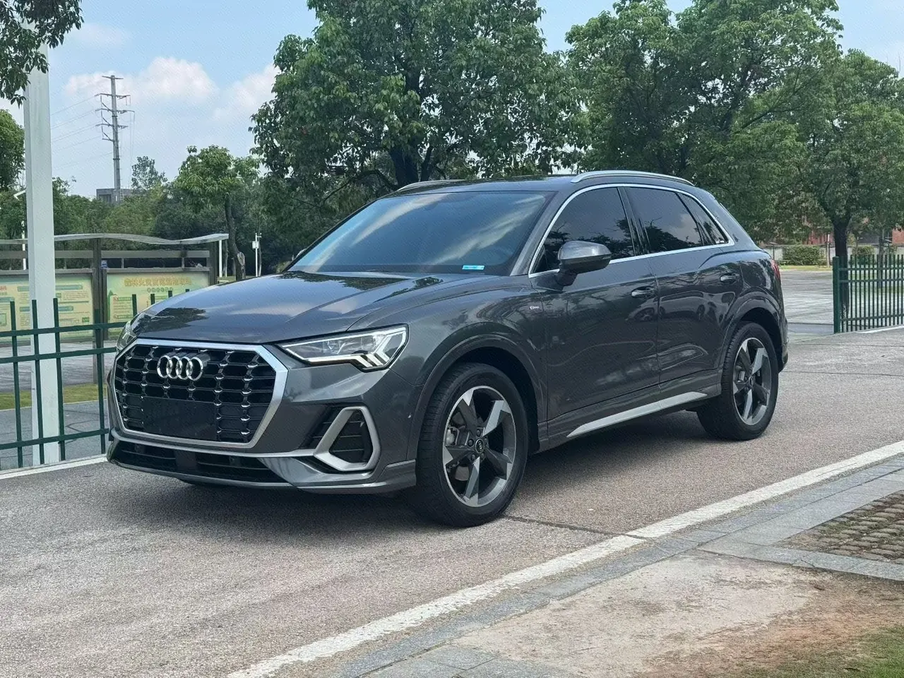 Open image lightbox: Audi 2022 Q3 1.4TFSI 35TFSI Fashion Dynamic Automatic