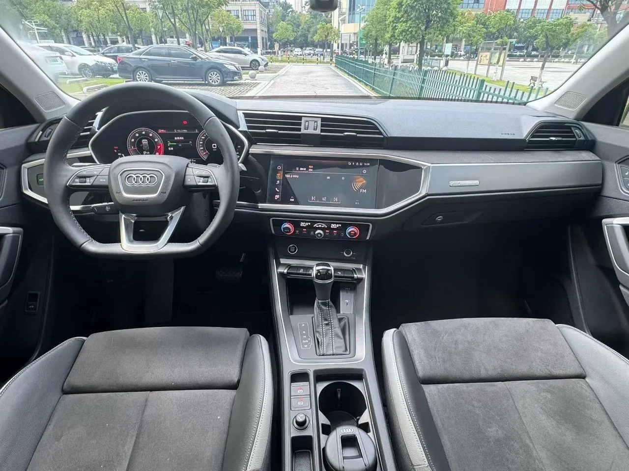 Audi 2022 Q3 1.4TFSI 35TFSI Fashion Dynamic Automatic 8