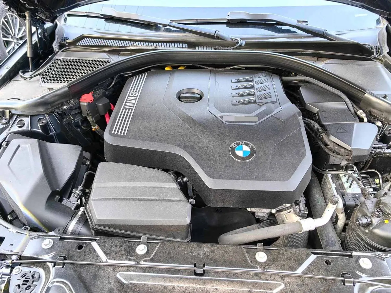 BMW 3 Series 2021 325i 2.0T M Sports Obsidian Night Suit (Changed 2) Automatic Gear 3