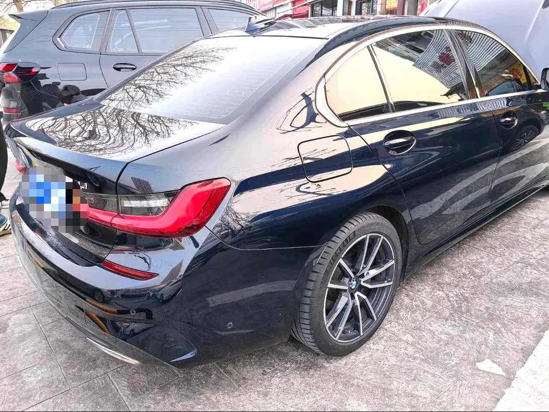 BMW 3 Series 2021 325i 2.0T M Sports Obsidian Night Suit (Changed 2) Automatic Gear 4