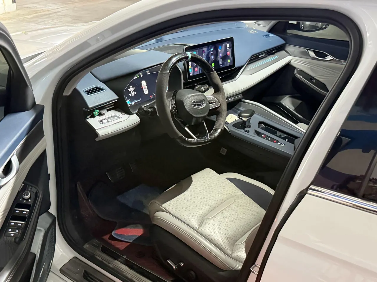 Geely 2021 xingrui 2.0T distinguished model (modified) automatic gear 3