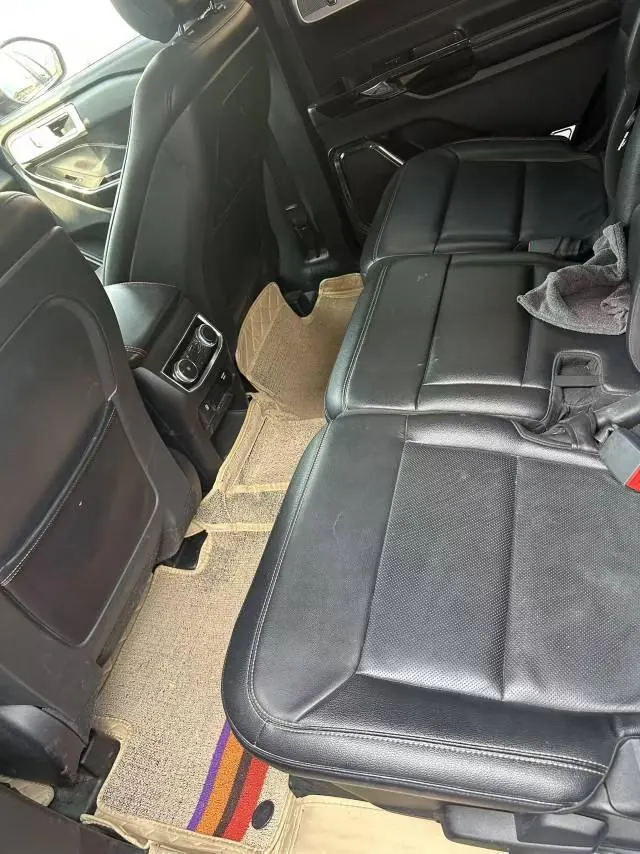 Ford 2020 Explorer 2.3T EcoBoost 285 Four-wheel Drive Titanium Edition 7-seat Automatic Gear 6