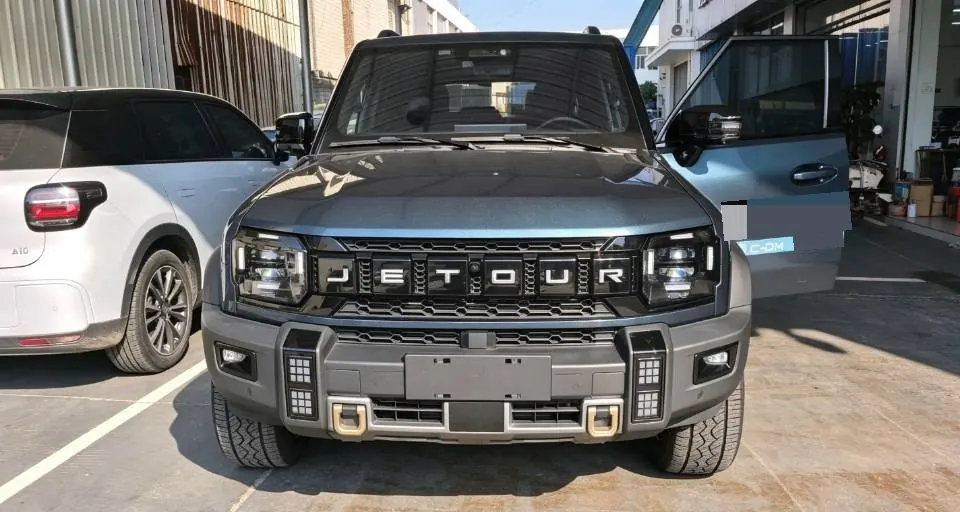 Jetour 2026 Traveler C- DM 1.5T 211km XWD Huawei Gankun Zhijia Automatic Transmission 2