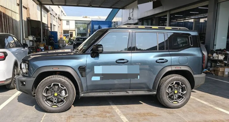 Jetour 2026 Traveler C- DM 1.5T 211km XWD Huawei Gankun Zhijia Automatic Transmission 4