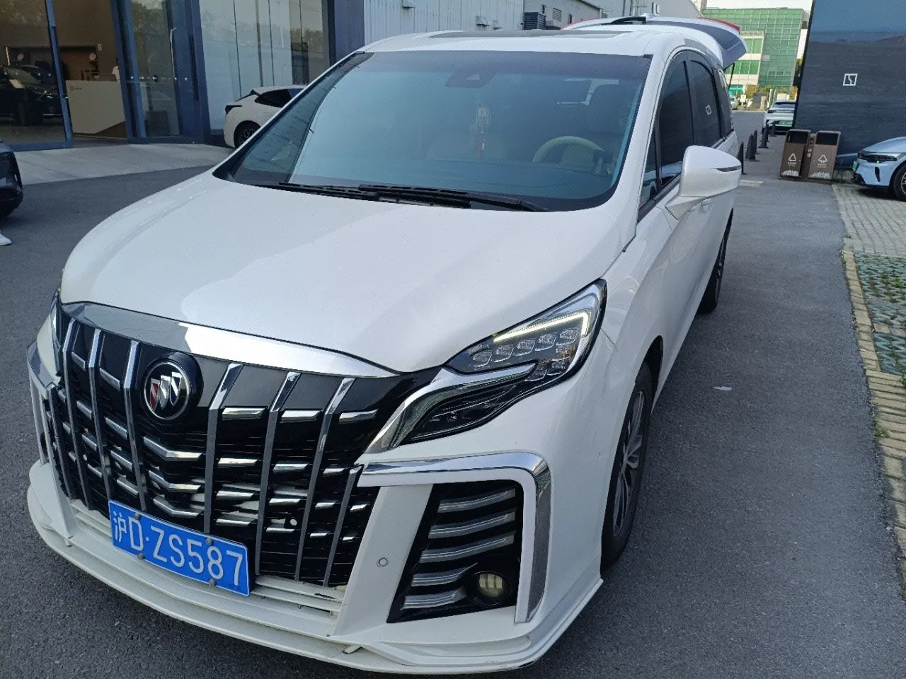 Open image lightbox: Buick 2022 GL8 ES Lu Zun 2.0T 653T Exclusive Automatic Gear