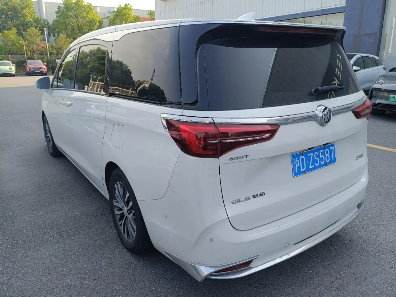 Buick 2022 GL8 ES Lu Zun 2.0T 653T Exclusive Automatic Gear 3