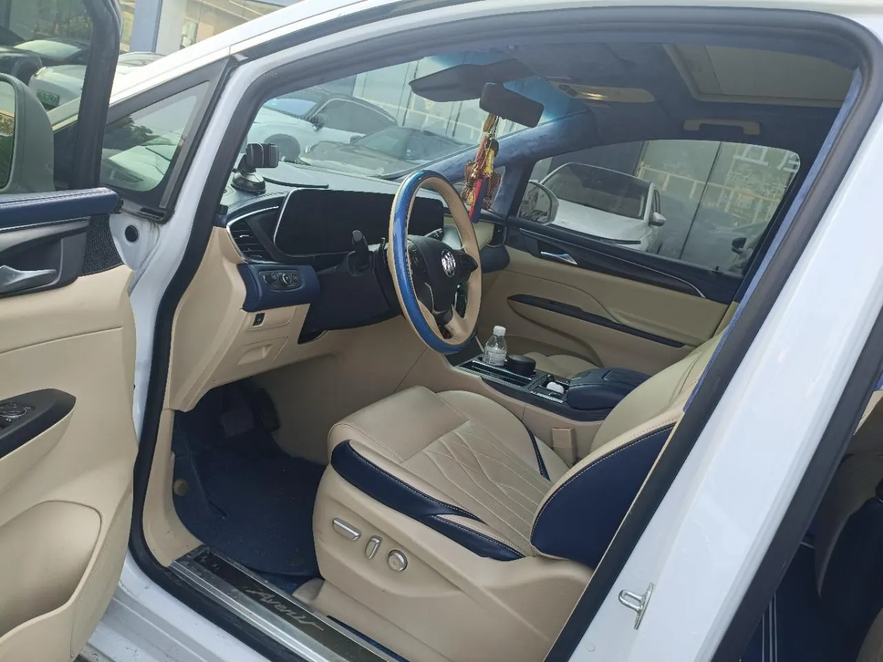 Buick 2022 GL8 ES Lu Zun 2.0T 653T Exclusive Automatic Gear 4
