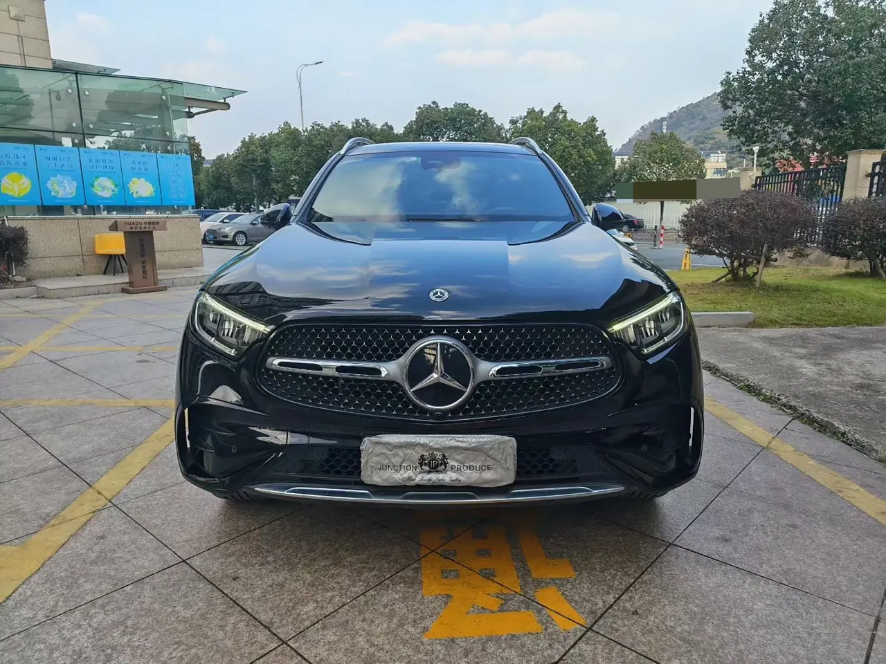 Mercedes Benz 2023 GLC 260 L 4MATIC 48V 2.0T Luxury 7-seat Automatic Gear 2