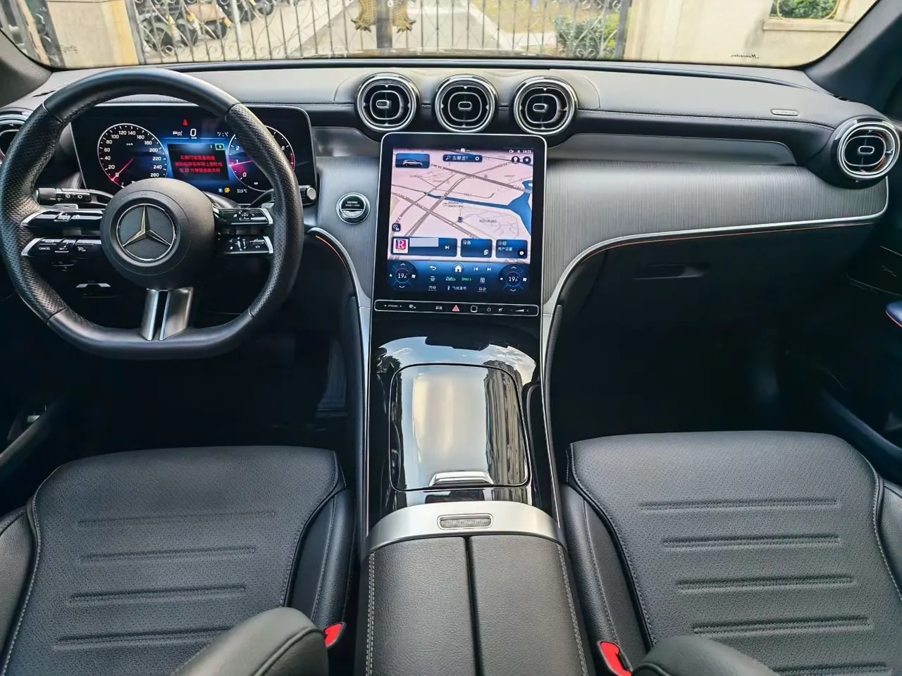 Mercedes Benz 2023 GLC 260 L 4MATIC 48V 2.0T Luxury 7-seat Automatic Gear 5