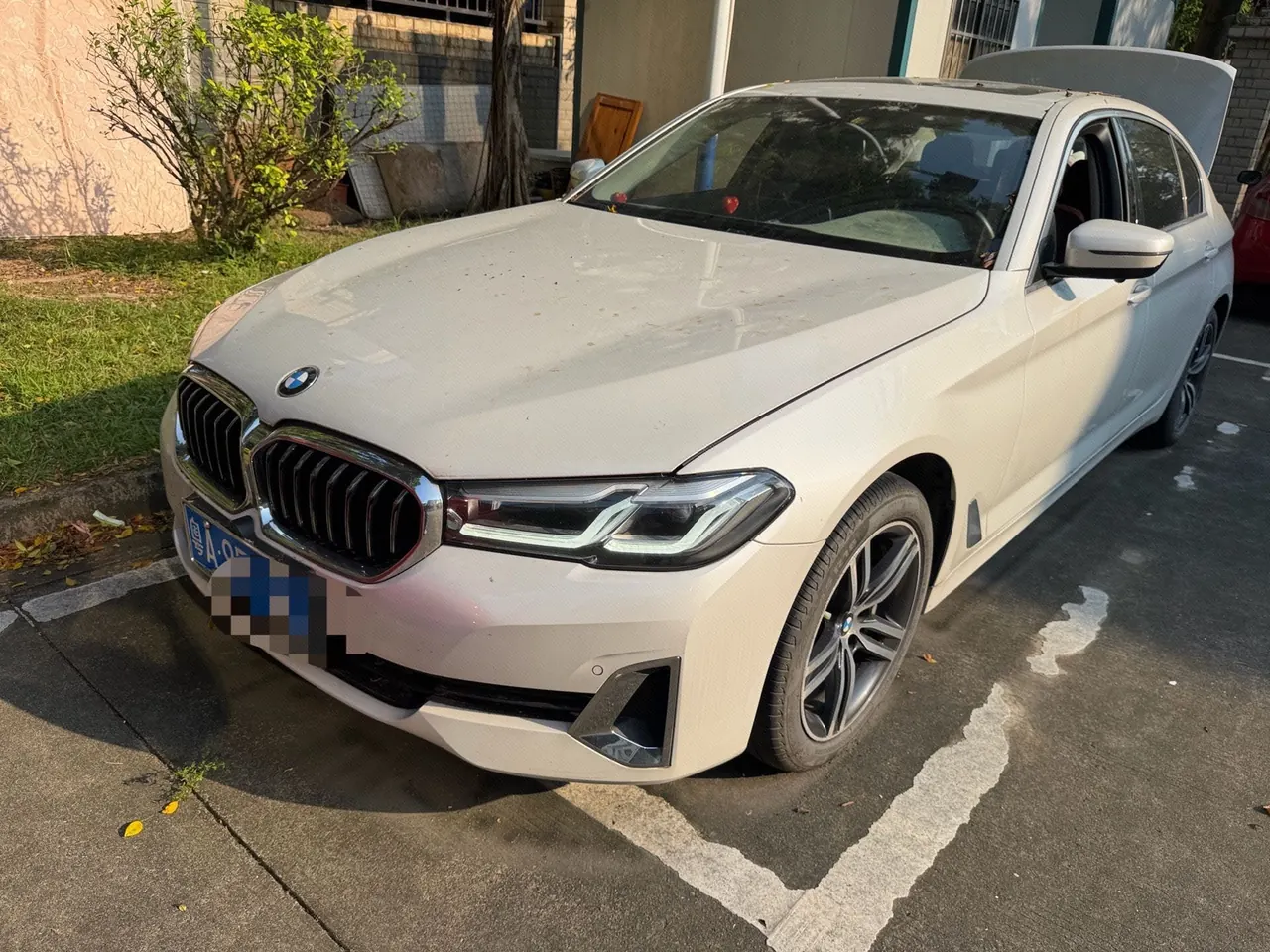 Open image lightbox: BMW 5 Series 2021 530Li 2.0T Leading Luxury Suit Automatic Gear