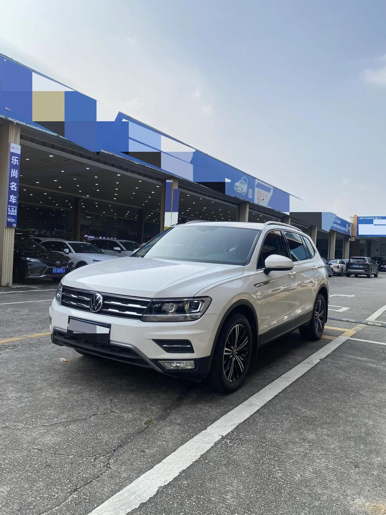 打开图片灯箱:Volkswagen 2021 Tiguan L 2.0TSI 330TSI Two-Drive Smart Edition Automatic Gear