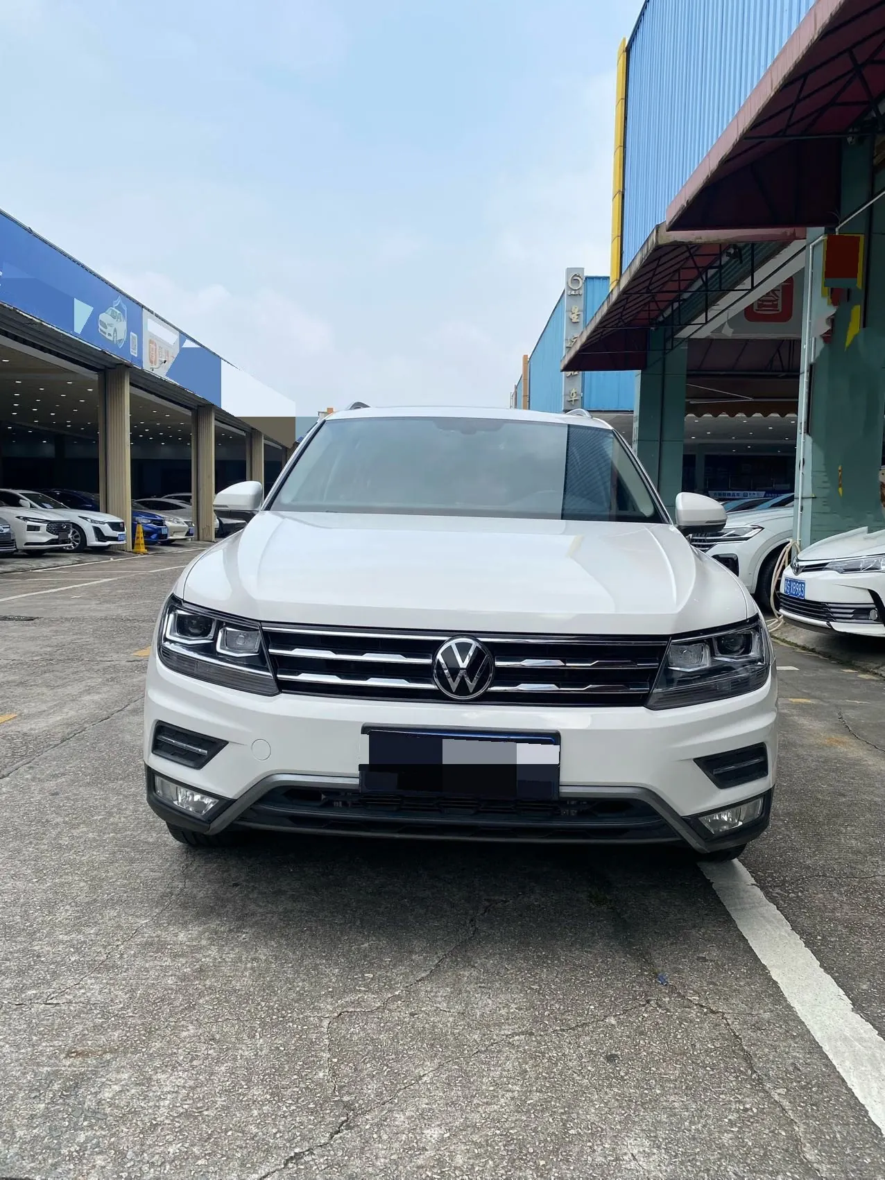 Volkswagen 2021 Tiguan L 2.0TSI 330TSI Two-Drive Smart Edition Automatic Gear 2