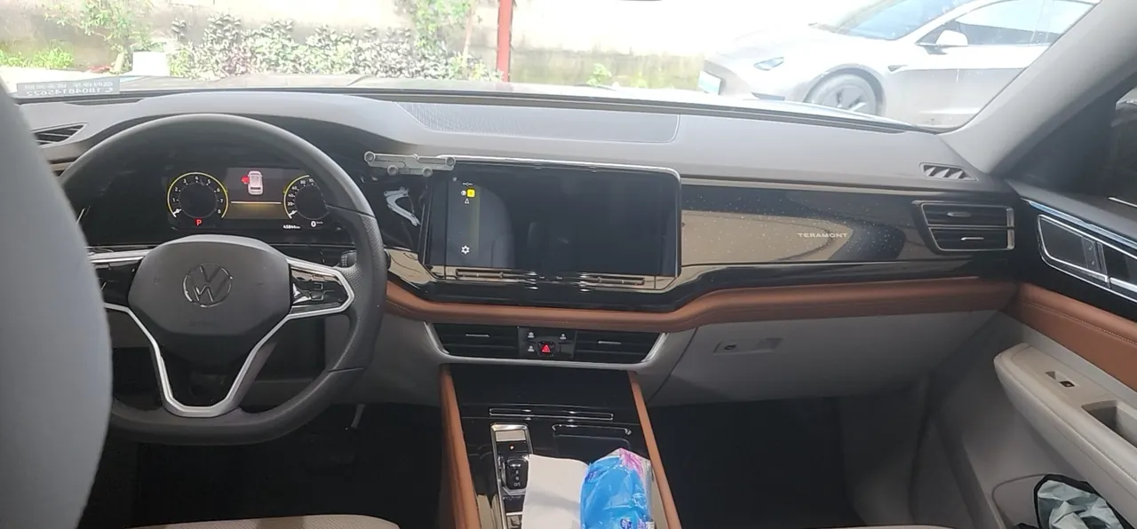 Volkswagen 2023 Tuang 2.0TSI 380TSI 4WD Enjoy Deluxe Automatic Transmission 3
