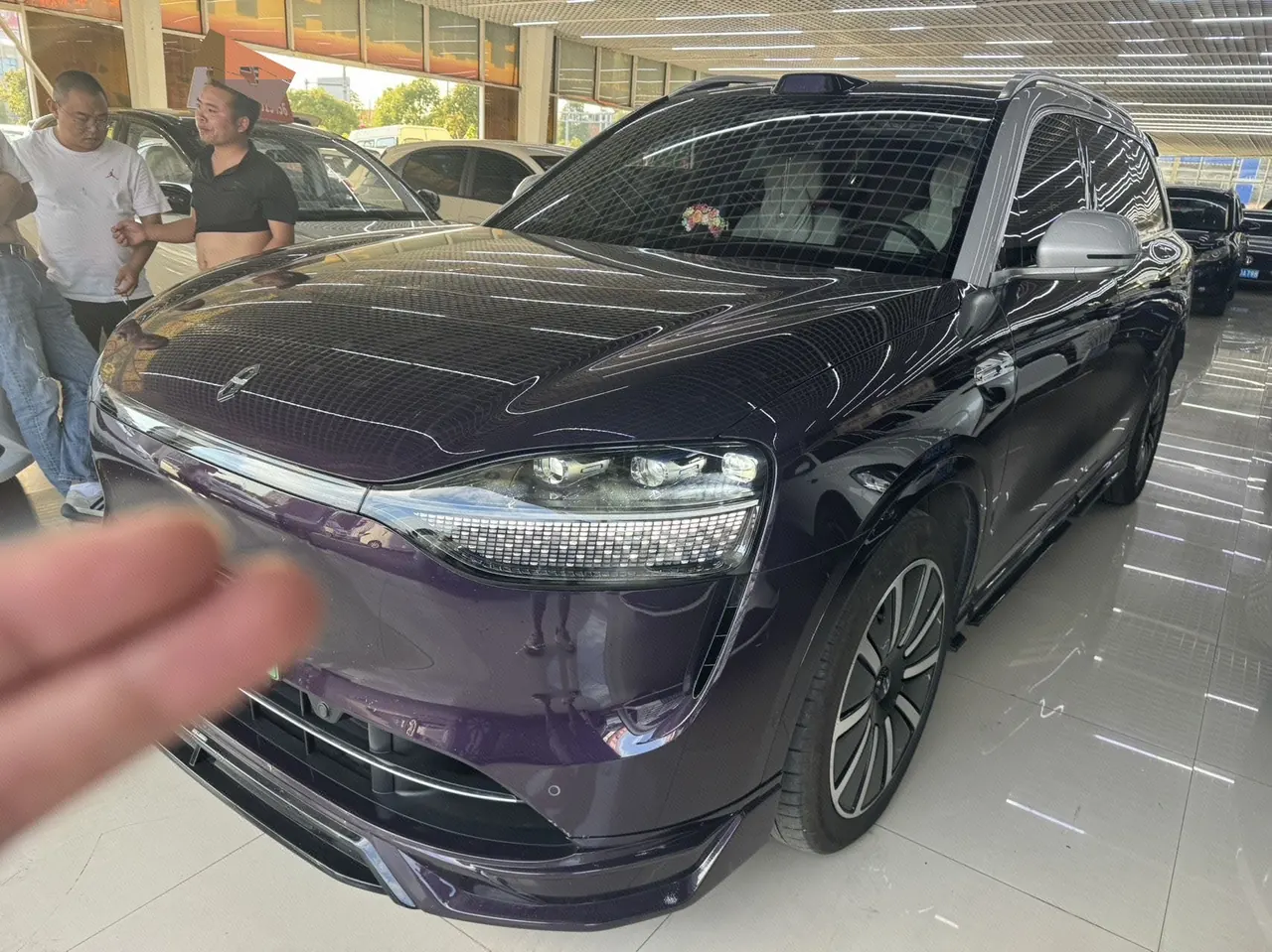 打开图片灯箱:AITO 2025 AITO M9 extended range Max version 52kWh5 seat version automatic gear