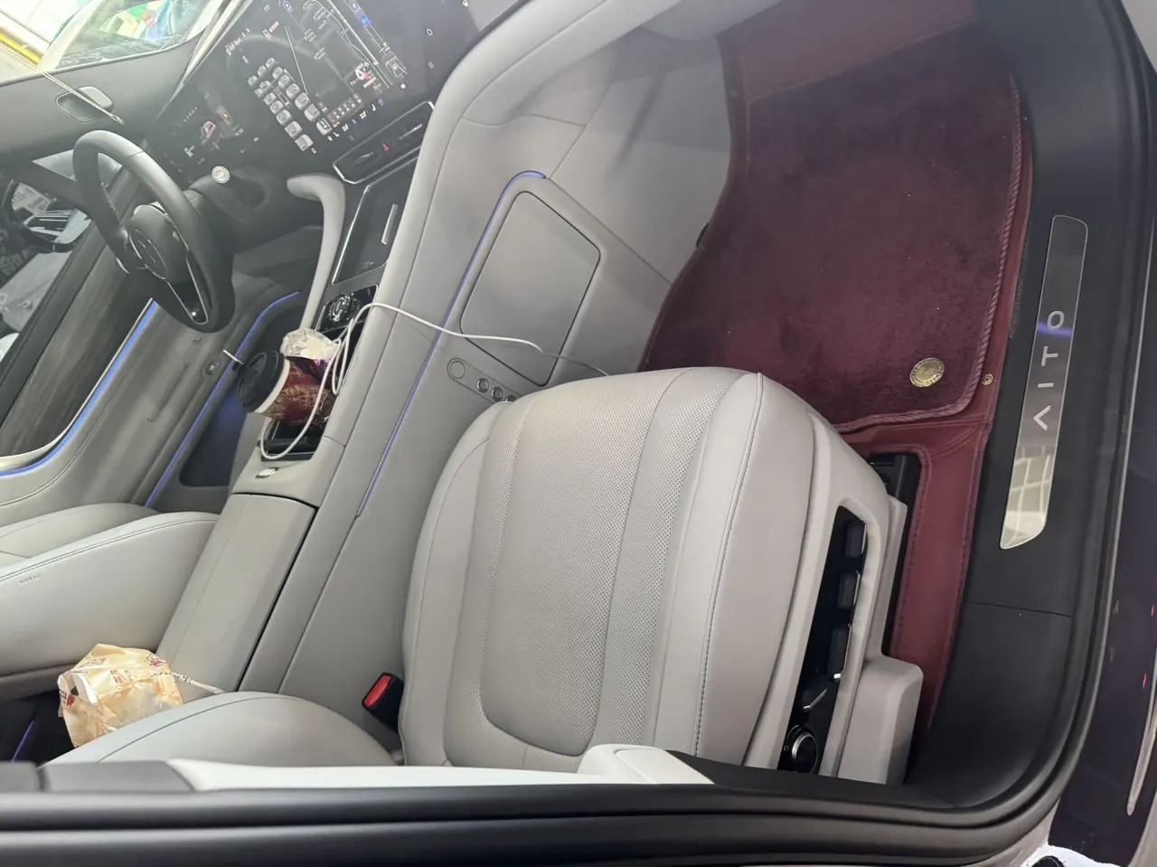 AITO 2025 AITO M9 extended range Max version 52kWh5 seat version automatic gear 7