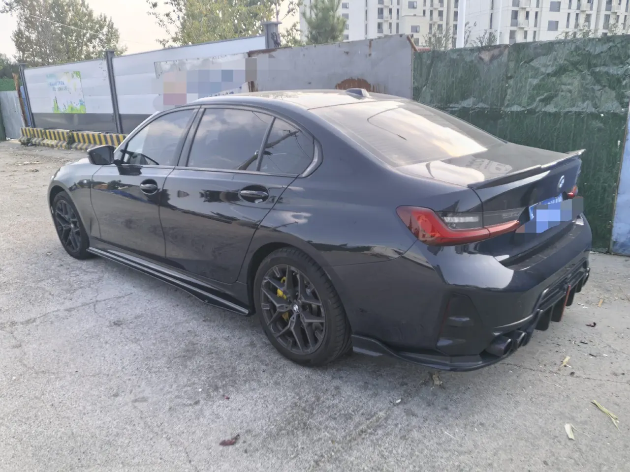 BMW 3 Series 2025 330Li 2.0T Exclusive M Sports Obsidian Night Suit Automatic Gear 5