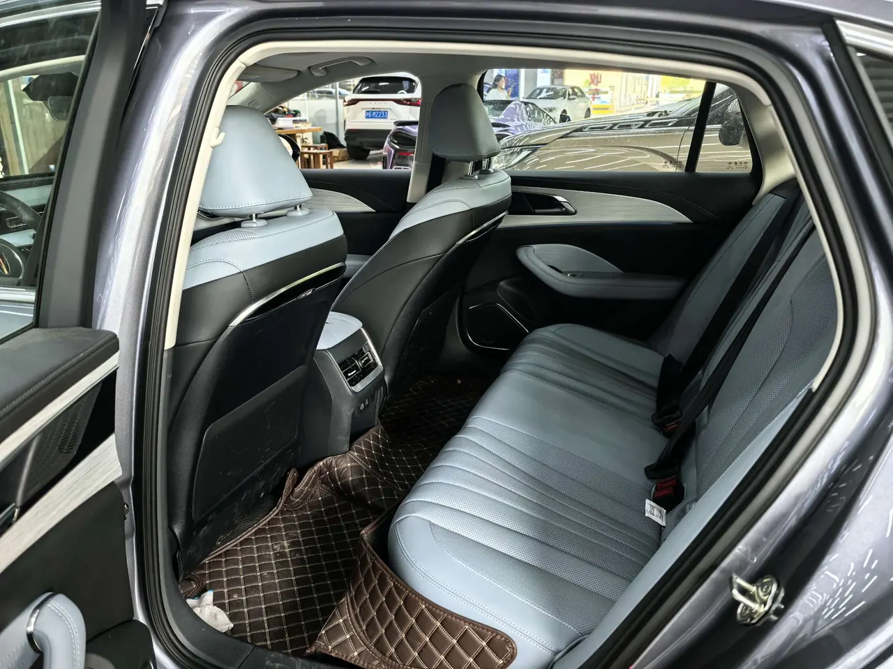 HongQi 2025 H5 PHEV 1.5T 170 Super Hybrid Automatic Gear 11