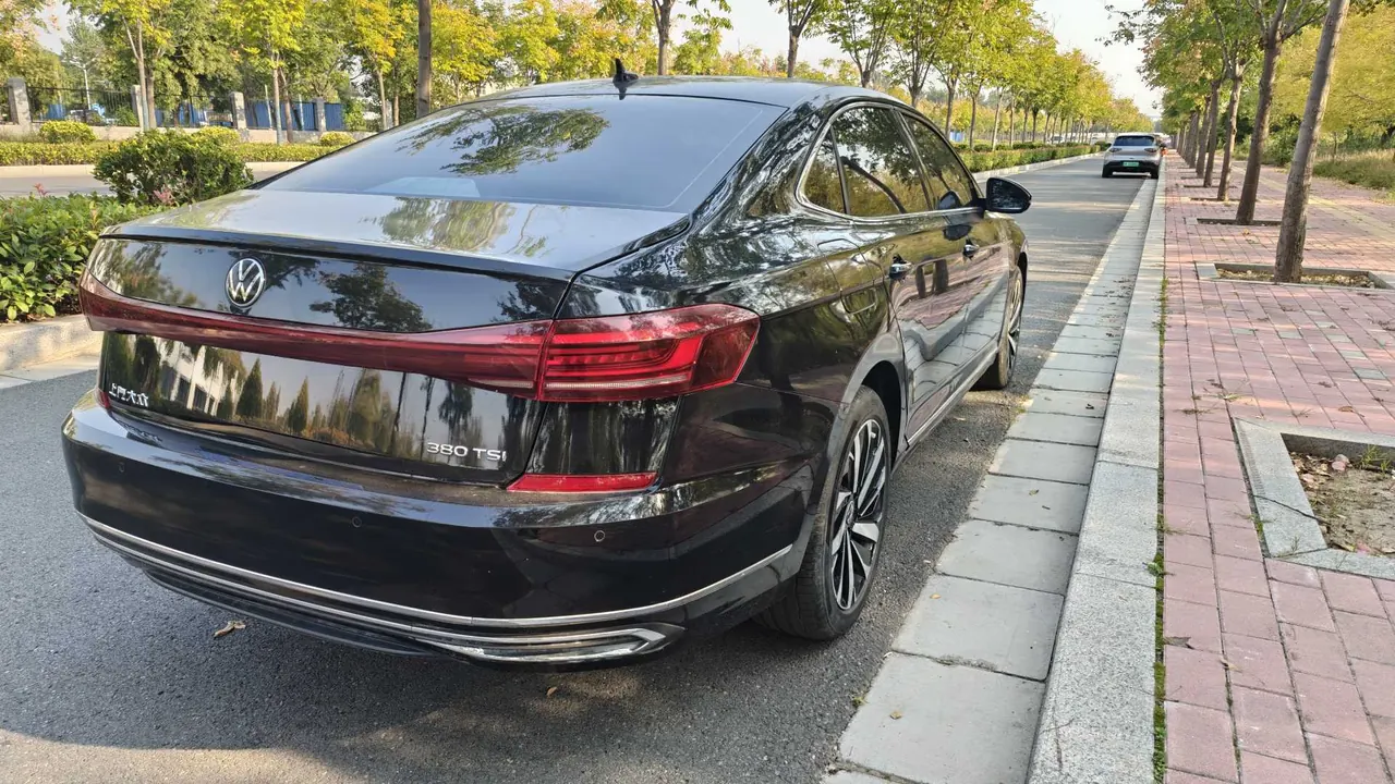 Volkswagen 2025 Passat 2.0TSI 380TSI Subut Longteng Edition Automatic Gear 6