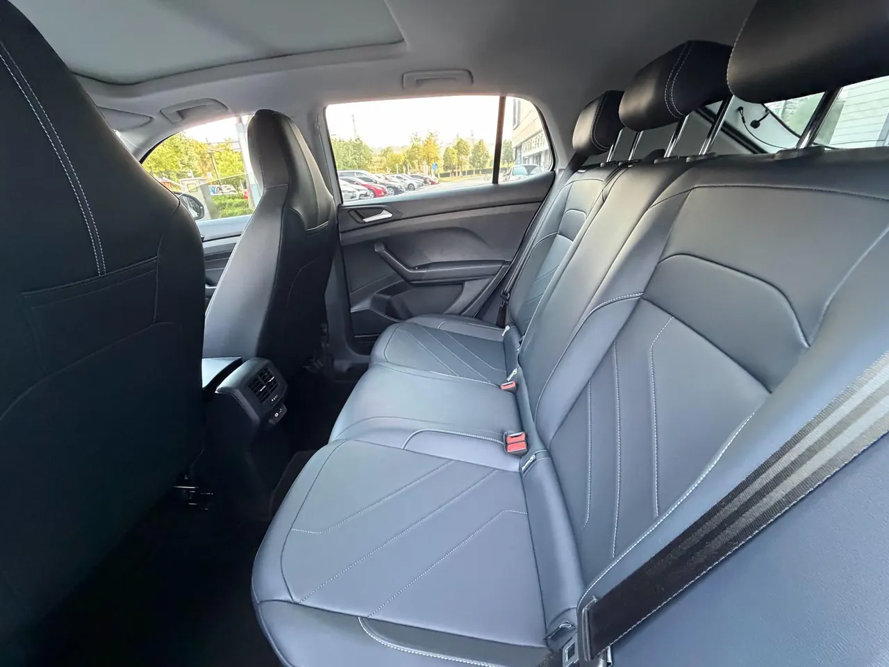Volkswagen 2026 Tuyue Xinrui 1.5TSI 300TSI Sharp Enjoy Edition Automatic Gear 5