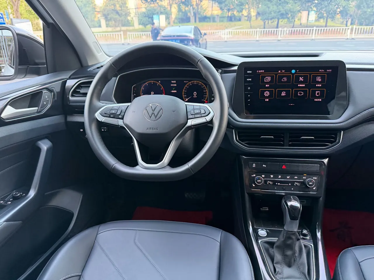 Volkswagen 2026 Tuyue Xinrui 1.5TSI 300TSI Sharp Enjoy Edition Automatic Gear 8
