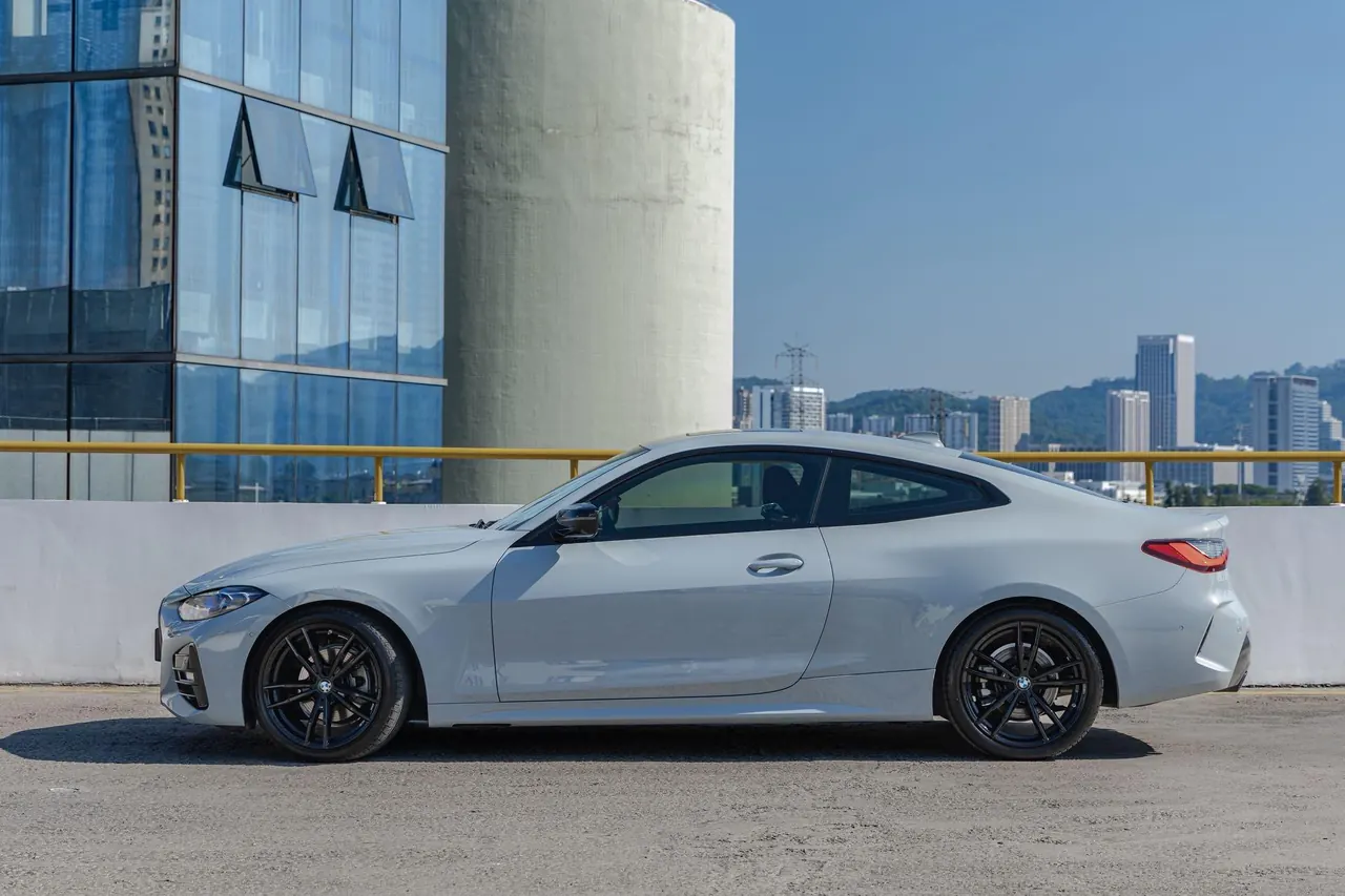 BMW 4 Series (Imported) 2022 425i Coupe 2.0T M Sports Obsidian Night Suit Automatic Gear 4
