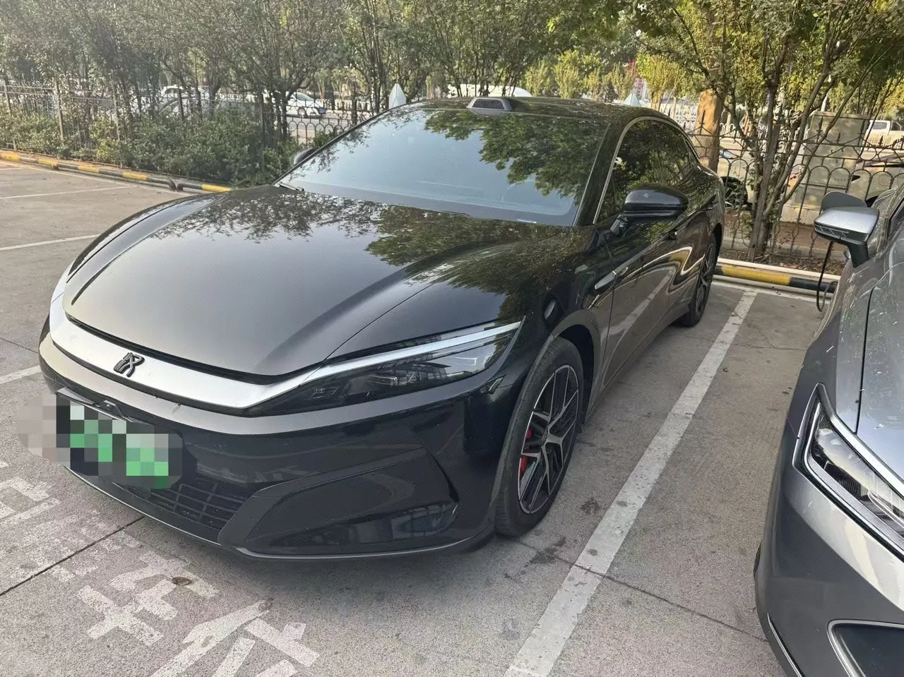 Open image lightbox: BYD 2025 Han L DM-p 1.5T Stepless Four-wheel Drive Laser Radar Flagship Automatic Gear