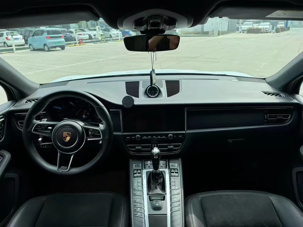 Porsche Macan (Imported) 2020 Macan 2.0T Automatic Gear 3