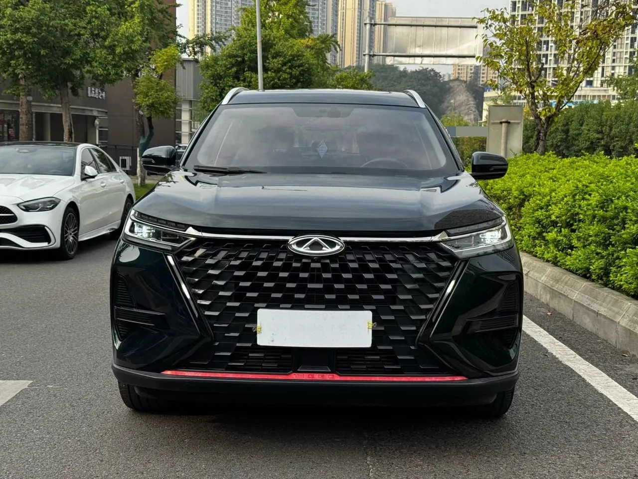Chery 2022 Ruihu 8 PRO 1.6T 290T Two-Drive Sky Edition 7-seat Automatic Gear 2