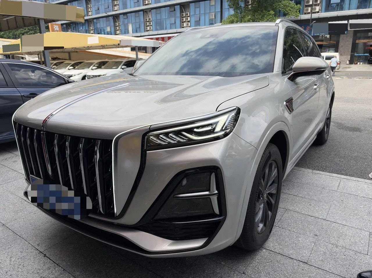 Open image lightbox: HongQi 2023 HS5 2.0T Flag Collar Pro Edition Automatic Gear