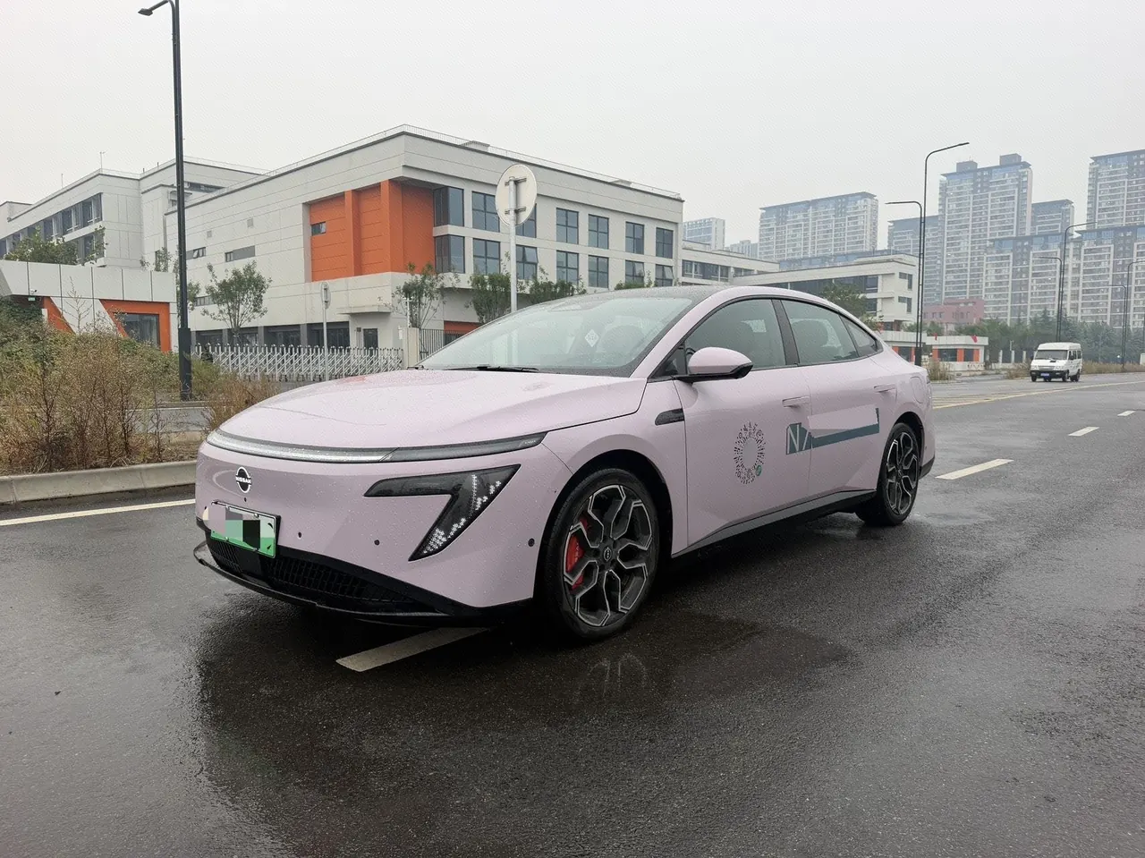 Nissan 2025 N7 625 Max Automatic - View 1