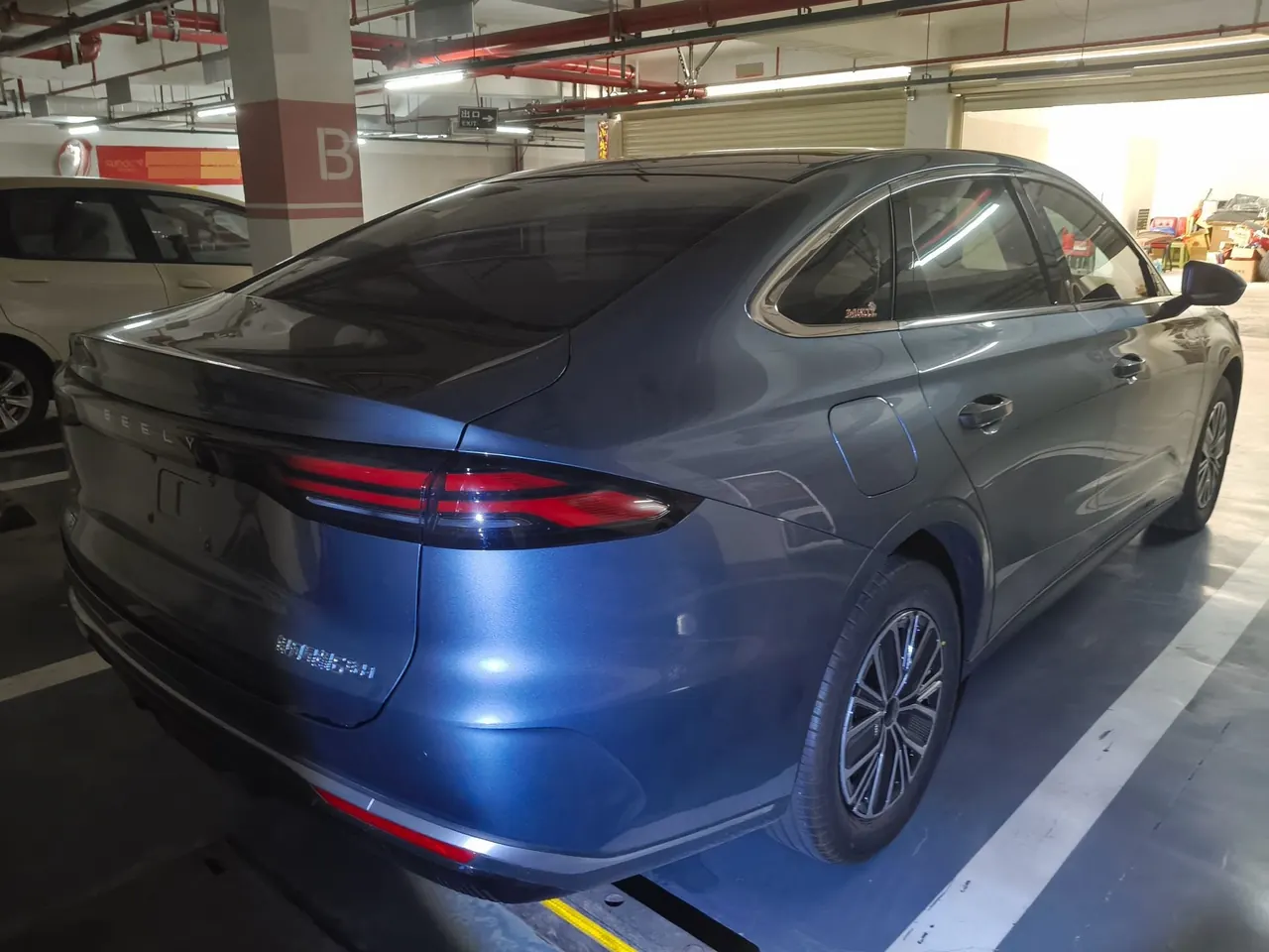Geely Galaxy 2025 xingyao 6 EM-i 1.5 125km free version automatic gear 7
