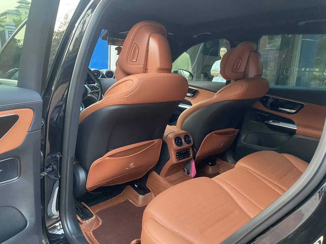 Mercedes Benz 2025 GLC 260 L 4MATIC 48V 2.0T Dynamic 5-seat Automatic Gear 7