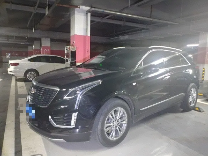 Открыть галерею: Cadillac 2023 XT5 48V 2.0T Two-Drive Fashion Automatic Gear