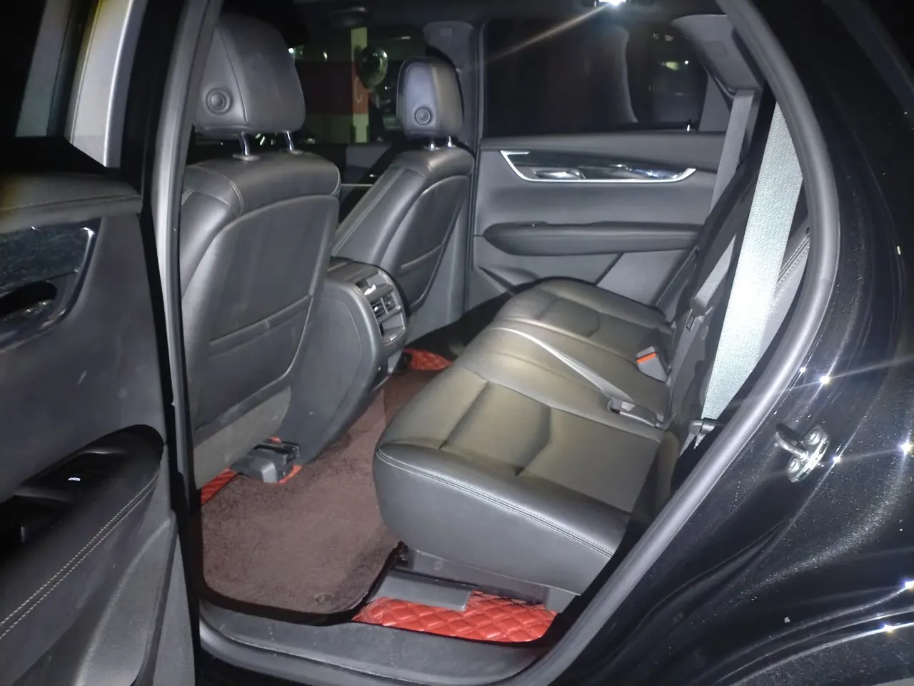 Cadillac 2023 XT5 48V 2.0T Two-Drive Fashion Automatic Gear 4