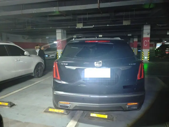 Cadillac 2023 XT5 48V 2.0T Two-Drive Fashion Automatic Gear 7