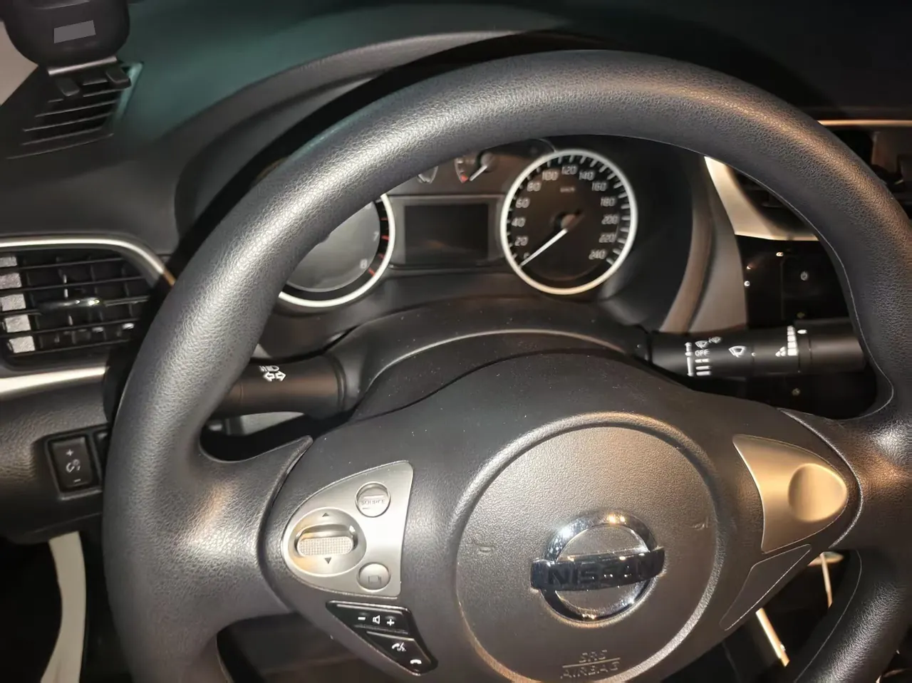 Nissan 2022 Sylphy Classic 1.6 Stepless XL Deluxe Automatic Gear 3