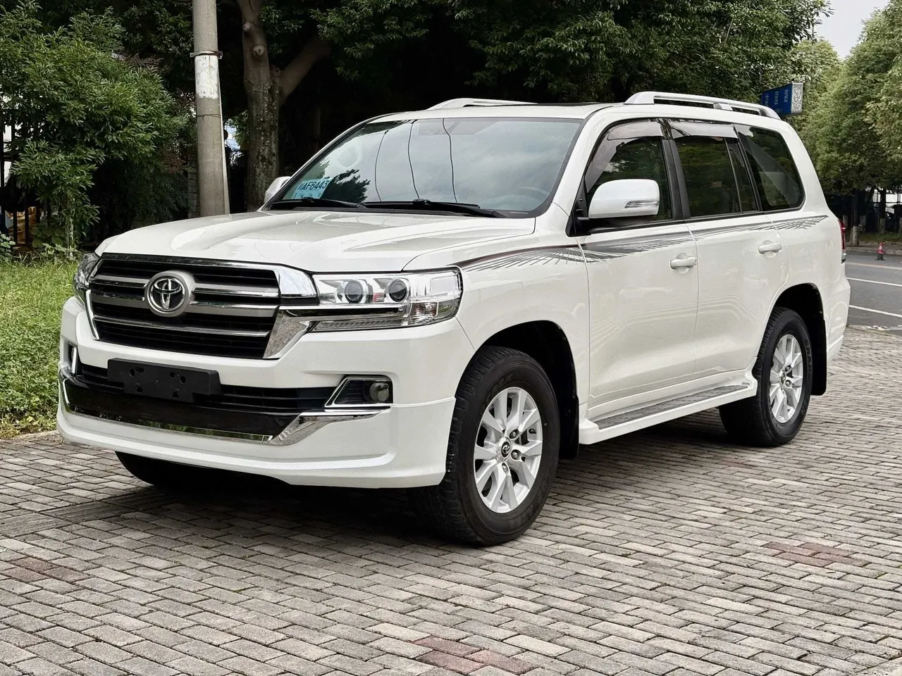 Toyota Land Cruiser (Imported) 2020 Land Cruiser 4.0 Middle East Manual - View 1